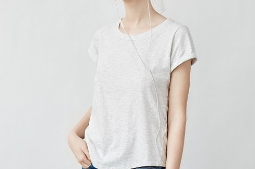 Cách Chọn Chất Liệu Áo Thun Khi Làm Áo Theo Yêu Cầu (Hướng Dẫn Chi Tiết 2025)